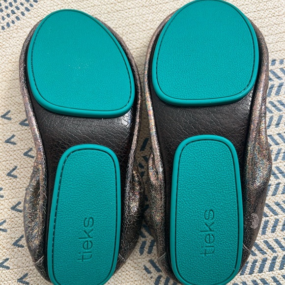 Tieks Love Potion flats Size 9 - Picture 9 of 12